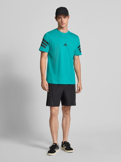adidas Sportswear Regular Fit T-Shirt mit Logo und Rundhalsausschnitt Lind 1