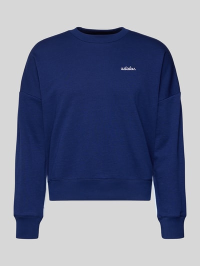 Produktfoto, 'Sweatshirt mit Label-Stitching' von adidas Sportswear, bawełniany miks z dodatkiem rayonu, luźny krój, ściągacze, okrągły dekolt, niebieski