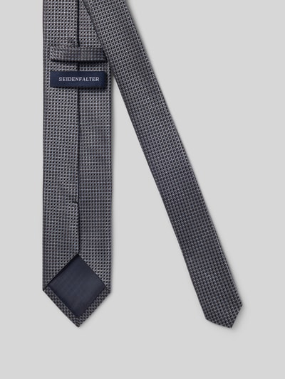 Produktfoto, Krawatte aus reiner Seide von Prince Bowtie in Grau mit feinem Strukturmuster und Teilungsnähten, klassische Passform, 7 cm Breite