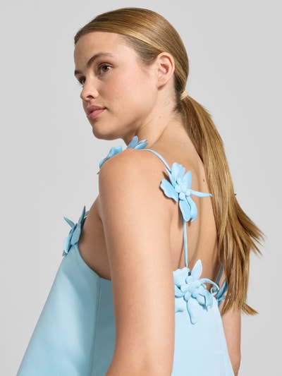 YAS Cocktailkleid mit floralen Applikationen Modell 'DOUCE' Hellblau 3
