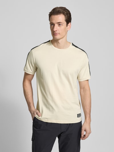 EA7 Emporio Armani T-Shirt mit Label-Print Offwhite 4