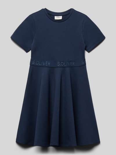 Productfoto, Tailliertes Freizeitkleid aus Viskose-Mix van s.Oliver RED LABEL in effen kleuren, getailleerd, mini lengte, jersey, rechte zoom, korte mouw, ronde hals, label in band, materiaalverwerking viscosemix
