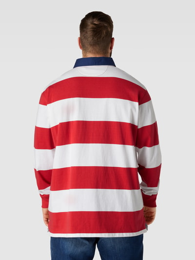 Polo Ralph Lauren Big & Tall T-shirt PLUS SIZE ze wzorem w blokowe pasy i listwą zapinaną na dwa guziki Czerwony 5
