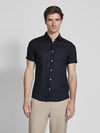 JOOP! Collection Koszula casualowa męska JOOP! Collection;Mieszanka bawełny i lnu;Krój slim fit;Model ‘Pit’;Kołnierzyk typu kent;Listwa guzikowa;Długość tyłu w rozmiarze 40: 67 cm;Szerokość ramion w rozmiarze 40: 41 cm;Długość rękawa w rozmiarze 40: 22 cm Ciemnoniebieski 4