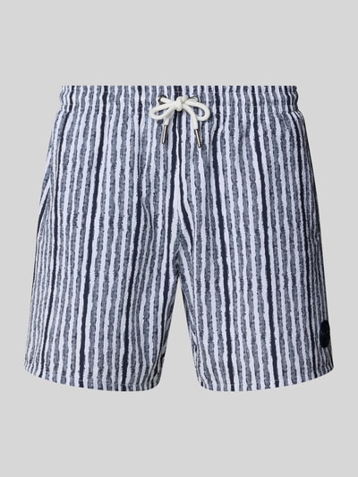 Produktfoto, Relaxed Fit Shorts mit Logo-Applikation Modell 'Seersucker' von Colmar Originals, Streifenmuster, elastischer Bund mit Tunnelzug, Eingrifftaschen