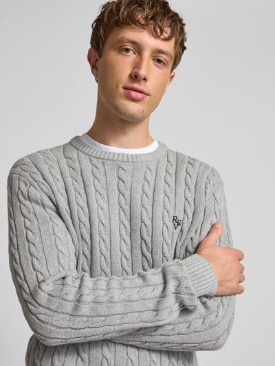 REVIEW Slim fit gebreide pullover met kabelpatroon Lichtgrijs gemêleerd - 3