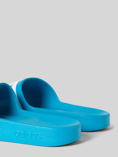 ADIDAS SPORTSWEAR Slippers met labeltypische strepen, model 'ADILETTE AQUA' Oceaanblauw - 2