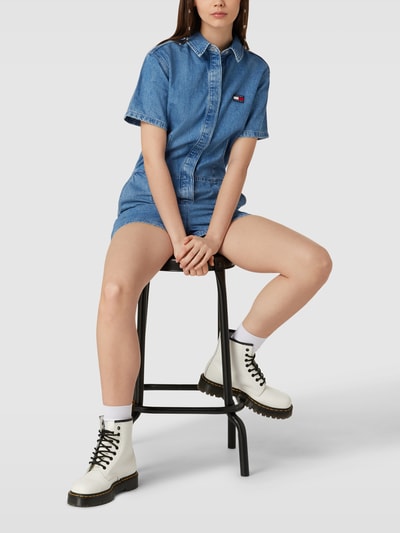 Tommy Jeans Kombinezon krótki z imitacji denimu model ‘BADGE DENIM PLAYSUIT’ Jeansowy niebieski 1