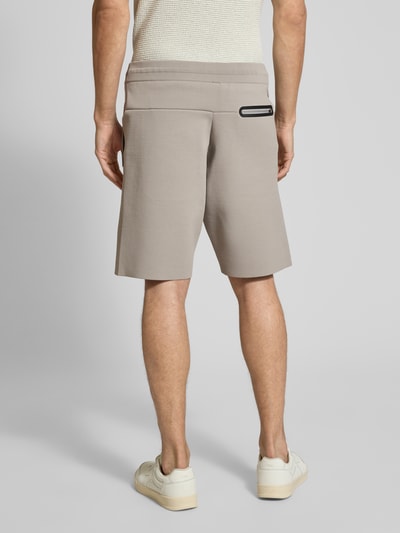 AlphaTauri Shorts mit Gesäßtasche Modell 'POSOS' Sand 5