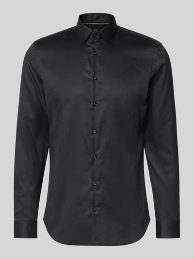 Produktfoto, schwarzes Slim Fit Businesshemd in Premiumqualität von Jake*s aus Two Ply Baumwolle mit Allover-Muster und Kentkragen.