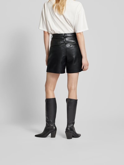 Anine Bing Shorts in Leder-Optik Black 5