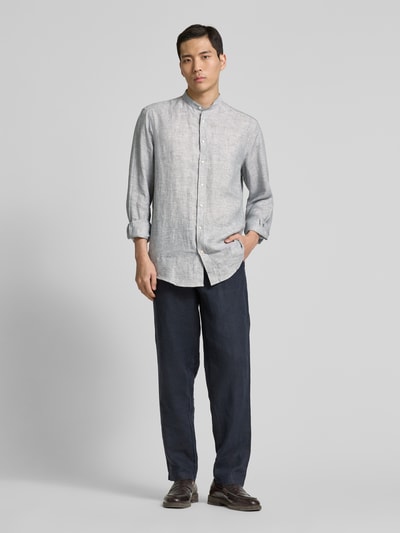 Christian Berg Men Regular Fit Leinenhemd mit Stehkragen Khaki 1