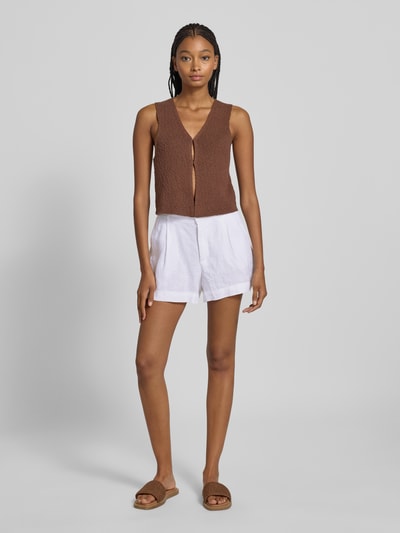 Gina Tricot Regular Fit Leinenshorts mit Bundfalten Ecru 1