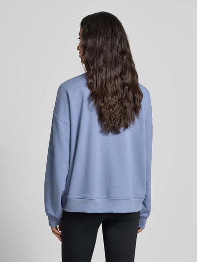 Stronger Relaxed Fit Sweatshirt mit überschnittenen Schultern Bleu 5