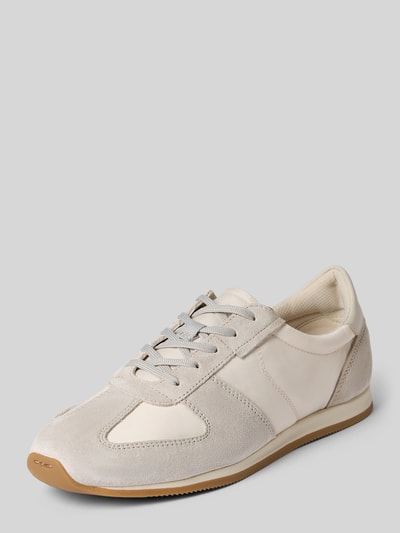 Produktfoto, Low Top Sneaker aus Rindsleder-Textil-Mix Modell 'YASMIN' von Vagabond in cremefarbenen Tönen, Veloursleder, runde Spitze, strukturierte Sohle.