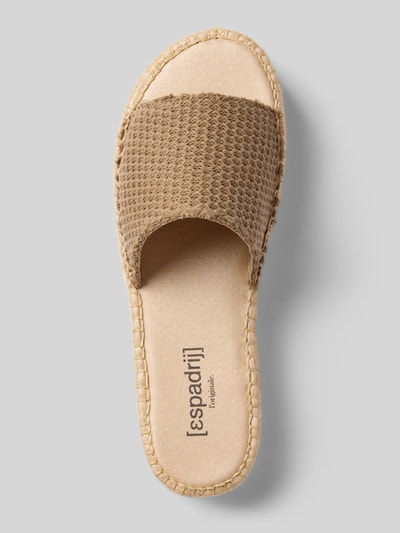 Productfoto, slippers met afgerond model en structuurpatroon, model 'PLAGE VALERIE' van Espadrij met geprofileerde plateauzool, dames