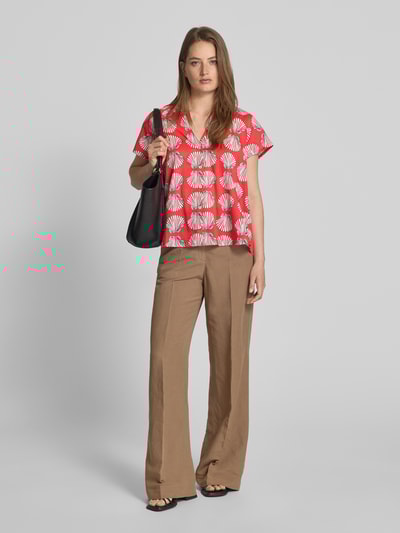 Christian Berg Woman Regular fit blouse met V-hals Lichtrood - 1