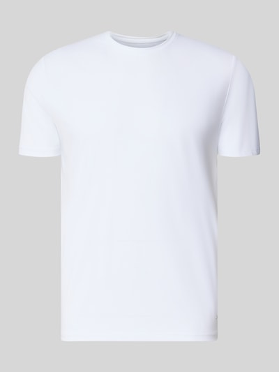 Produktfoto, T-Shirt mit Rundhalsausschnitt Modell 'TESSUTO' von MARKUP in Weiß, glattes Nylon-Mix mit Stretch, Modern Fit, Vorderansicht, dezentes Label-Detail