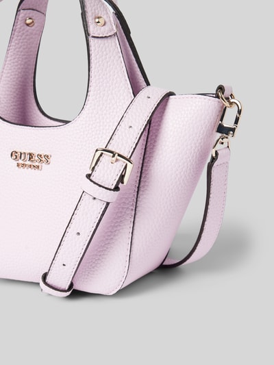 Guess Handtasche mit Label-Applikation Modell 'HELINA' Flieder 3