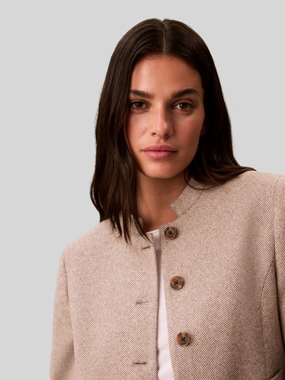 Calvin Klein Womenswear Regular Fit Kurzblazer mit Label-Patch  Hellbraun 3