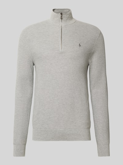 Produktfoto, jasnoszary Strickpullover mit Label-Stitching von Polo Ralph Lauren, bawełna, regular fit, stójka, krótki zamek, tekstura prążkowana