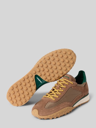 Produktfoto, Sneaker aus Leder-Mix mit Logo-Detail Modell 'Bridge' von HOFF, beżowe odcienie, zaokrąglony krój, sznurowane, profilowana podeszwa, wysokość obcasa w rozmiarze 40: 2 cm, wysokość cholewki w rozmiarze 40: 8 cm, szerokość w rozmiarze 40: 9 cm