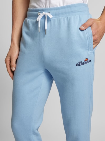 Ellesse Spodnie dresowe o kroju regular fit Jasnoniebieski 3