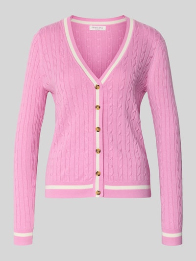 Produktfoto, Strickjacke mit V-Ausschnitt von Christian Berg Woman, różowy bawełniany krój regular fit, prążkowane wykończenia, długość tyłu 58 cm, długość rękawa 66 cm, bawełniano-mieszankowa tekstura, złote guziki