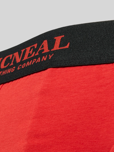 Produktfoto, Slip mit Label-Details im 3er-Pack von MCNEAL, mieszanka bawełny i elastanu, dopasowany krój, elastyczny pas, czerwony, tekstura materiału