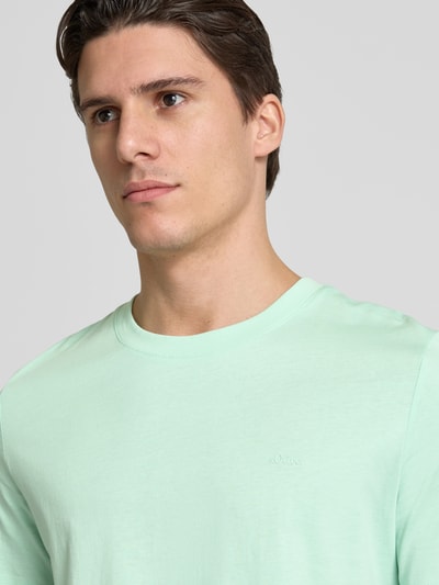 s.Oliver RED LABEL Regular Fit T-Shirt aus reiner Baumwolle mit gummiertem Label Print Mint 3