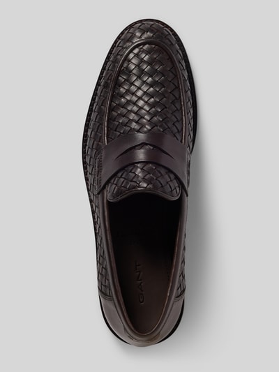 Productfoto, Loafer uit echt leer met structuurpatroon model 'Lozham' van Gant in afgeronde fit, donkerbruin, logo reliëf, hak 2 cm, schachthoogte 7 cm, schachtwijdte 12 cm.