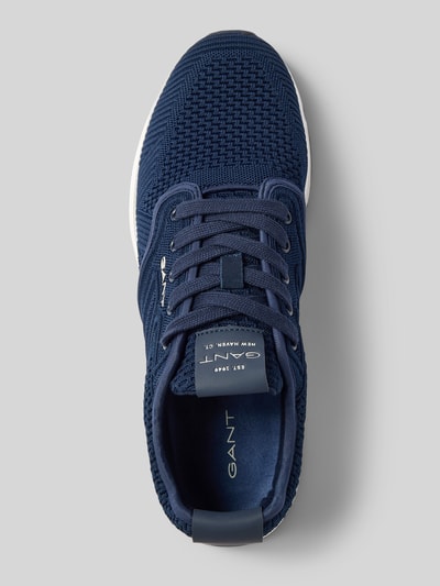 Produktfoto, Sneaker aus Leder-Textil-Mix Modell 'Beeker' von Gant in Dunkelblau mit Abgerundete-Spitze und Schnürung, Strukturierte Textil-Oberfläche, Kontext: Herren Sneaker, Absatzhöhe 6 cm, Schafthöhe 8 cm, Schaftweite 8 cm.