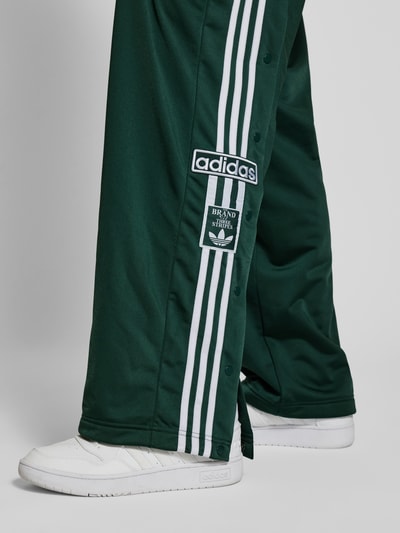 adidas Originals Baggy Fit Sweatpants mit Eingrifftaschen Modell 'ADIBREAK' Dunkelgruen 3