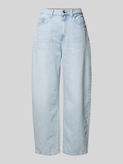 Produktfoto, Barrel Fit Jeans aus reiner Baumwolle Modell 'BARREL' von Tommy Hilfiger in hellem Denim mit 5-Pocket-Design, Label Patch und Nieten
