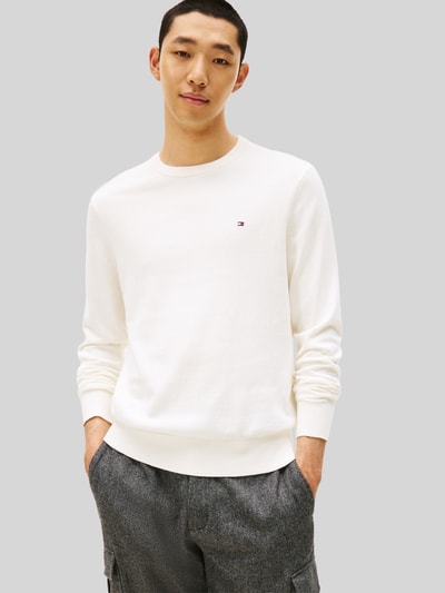Tommy Hilfiger Sweter o kroju regular fit z mieszanki bawełny i kaszmiru Złamany biały 4