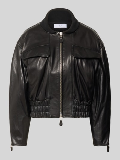 Produktfoto, schwarze Regular Fit Jacke aus echtem Lammleder von Iro, Stehkragen, Zweiwege-Reißverschluss, glatte Struktur, Brusttaschen