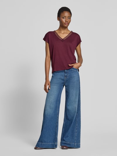 zero Regular Fit T-Shirt aus Viskose-Mix mit Loch-Stitching Bordeaux 1