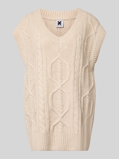 Produktfoto, Relaxed Fit Pullunder aus reiner Wolle mit Zopfmuster von Karo Kauer in Creme, Grobstrick, V-Ausschnitt, Damen Pullunder