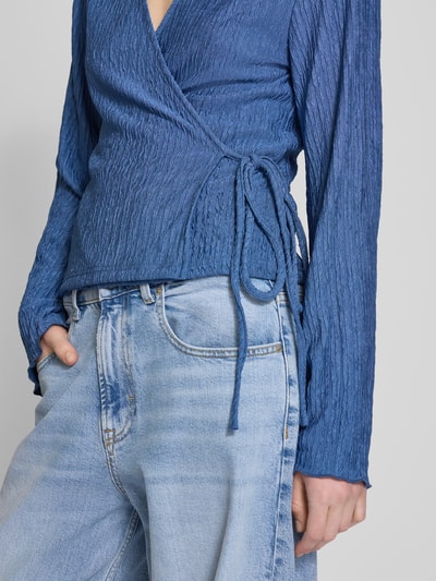 Colourful Rebel Regular Fit Wickelbluse mit V-Ausschnitt Modell 'Winona' Rauchblau 3