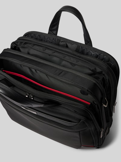 Productfoto, zwarte laptoptas met meerdere hoofdvakken met ritssluiting, afneembare schouderband, korte draagband, binnenvakken, labeldetail, steekvak aan de voorkant, 44 cm breed, 31 cm lang, 12 cm diep, bandlengte 128 cm, Model 'Pro-DLX 6' van Samsonite, herenaccessoire