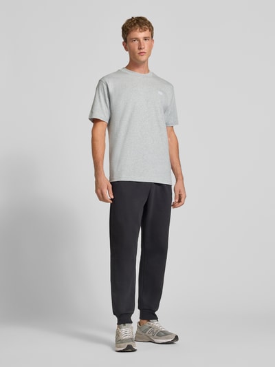 New Balance T-Shirt mit Label-Stitching Modell 'ESSENTIALS' Hellgrau 1