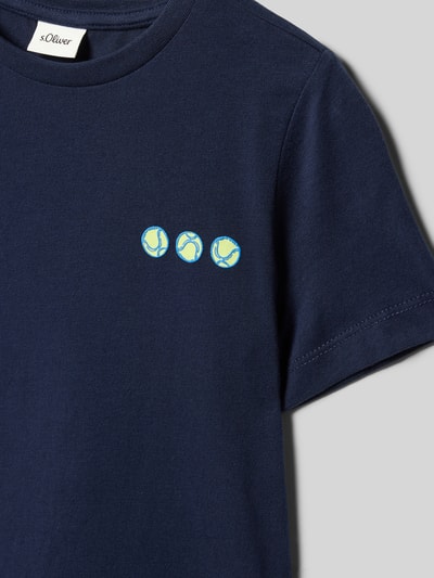 Produktfoto, Regular Fit T-Shirt aus reiner Baumwolle von s.Oliver RED LABEL, navyblau, Rundhals, kurzarm, unifarben, Schriftzug- und Motiv-Print, weiche Baumwolltextur