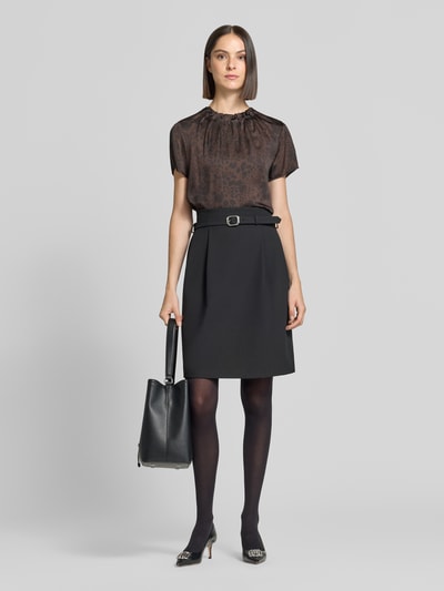 s.Oliver BLACK LABEL Regular Fit Kurzarmbluse mit Falten-Detail Mittelbraun 1