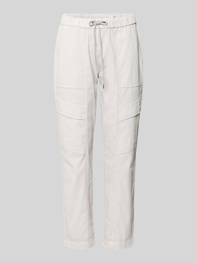 Produktfoto, Cargobroek met klepzakken Model 'SUE' van TONI, dames katoenmix met stretch, verkorte pasvorm, elastische band met trekkoord, steekzakken, achterzakken, kleur licht beige