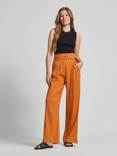 Marc Cain Flared Leinenhose mit Gürtel Cognac 1