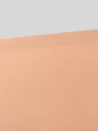 Produktfoto, Slim Fit Slip in Hipster-Optik von Mey in beige, glatte Oberfläche, elastischer Modal-Mix, Logo-Print dezent erkennbar.
