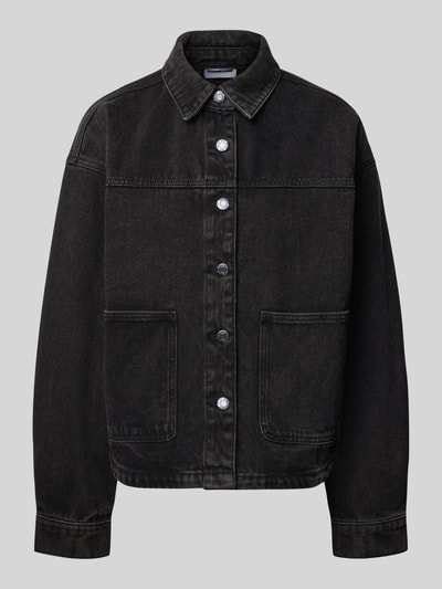 Produktfoto, schwarze Jeansjacke mit Umlegekragen und aufgesetzten Taschen, Modell 'KETTIE' von NOISY MAY®, reine Baumwolle, Regular Fit
