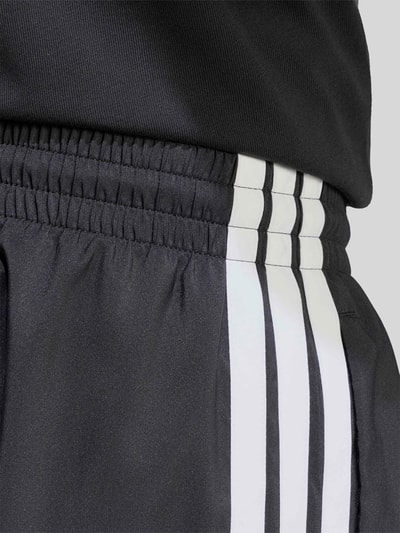 adidas Sportswear Regular Fit Sweatshorts mit seitlichen Eingrifftaschen Black 5