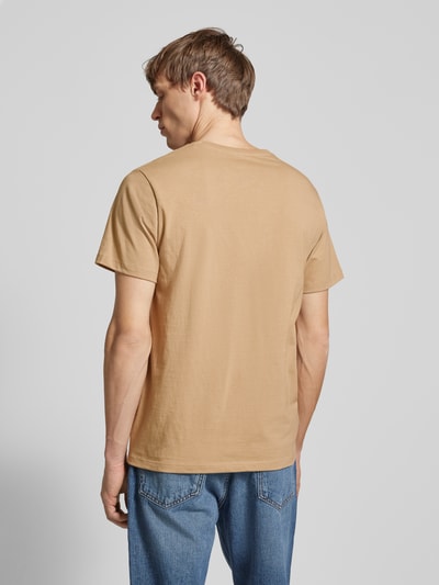 Levi's® T-Shirt mit Label-Patch Beige 5