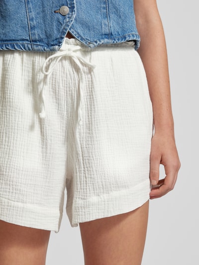 Gina Tricot Flared Shorts mit Strukturmuster Modell 'Gauze' Weiss 3